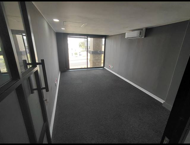 420M² OFFICE TO LET IN BRYANSTON